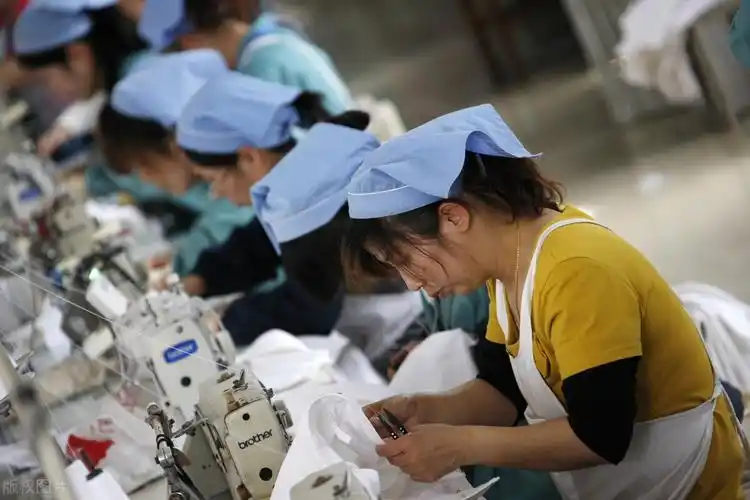 工厂迎来"女工荒",越来越多女工都离开工厂,她们都去哪儿了?