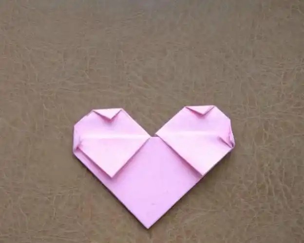 手工折纸心形爱心的折法详细图解