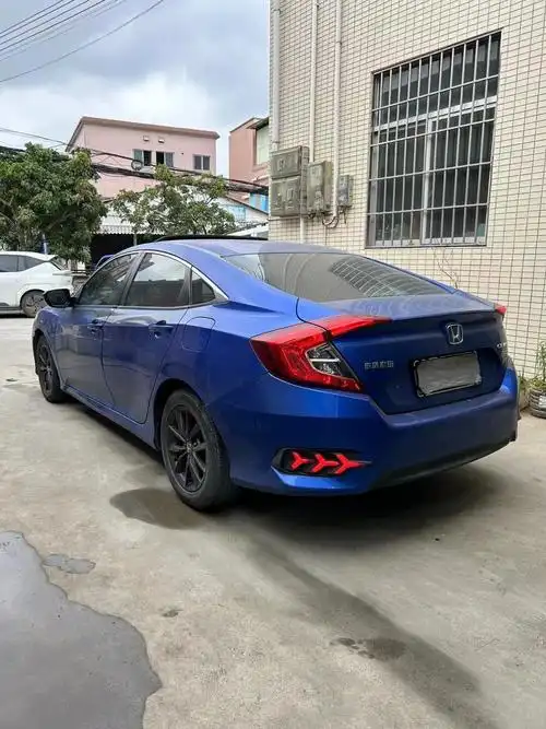 99万 粤t户9720年1月新款本田思域1.5t劲动版 一键启动 真皮座