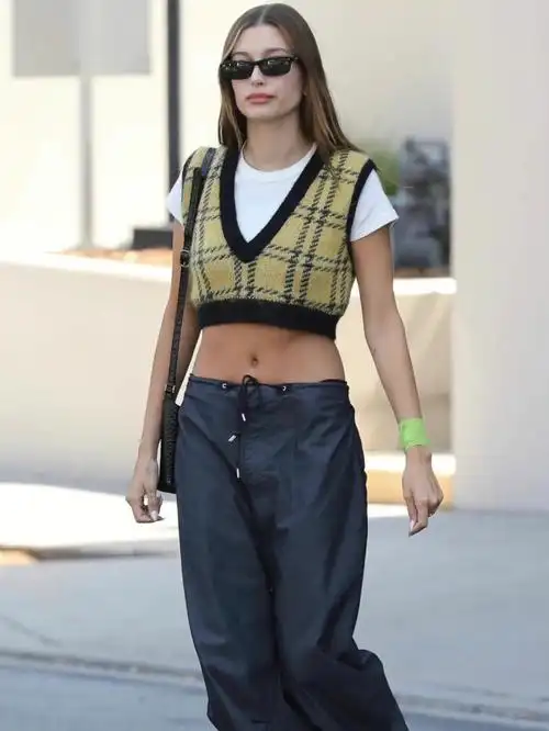 haileybieber近日初夏街拍