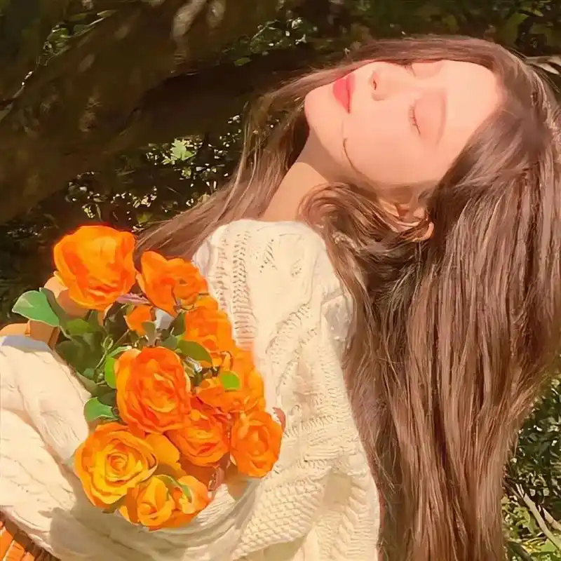 his一眼就沉沦的捧花女孩儿捧花头像