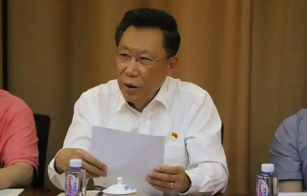 上海立达学院党委开展廉洁纪律专题学习研讨