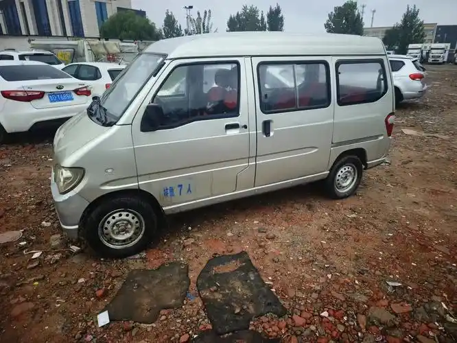 再定一台13年极品五菱之光带空调实表7万多公里,刚审的车保险 - 抖音