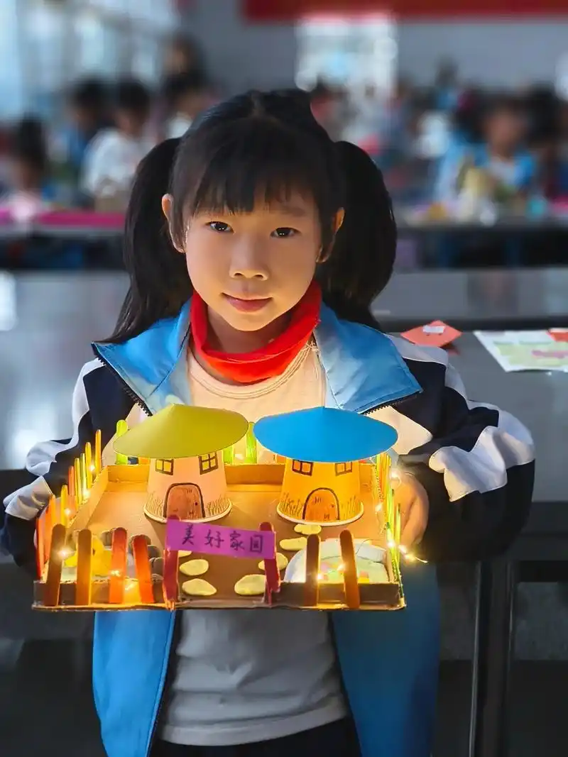 为神仙岭小学的孩子们点赞!发现美,创造美,一件件精美的手工作 - 抖音