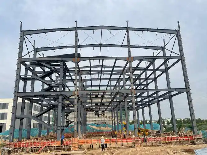 钢结构厂房中厂房的跨度是什么意思?