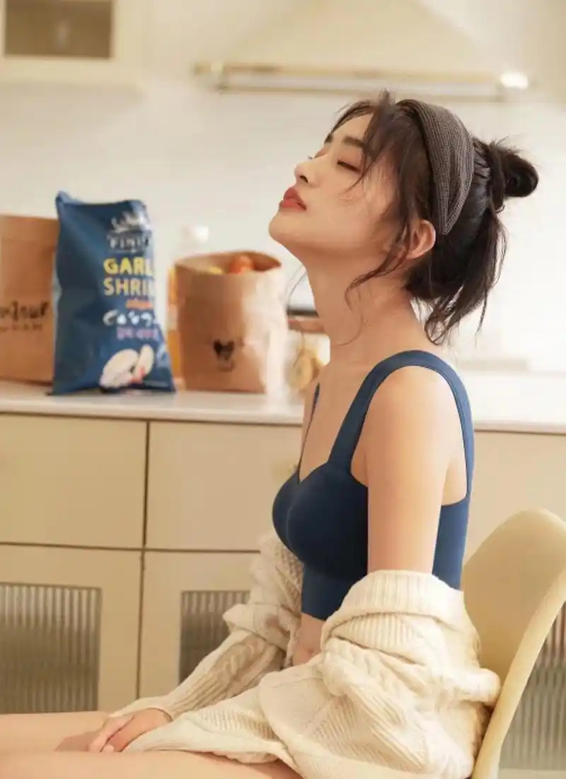 小姐姐内衣套装写真