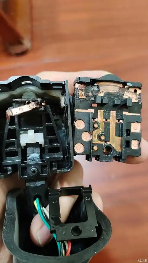 15款凯越第二次换转向灯开关总成.