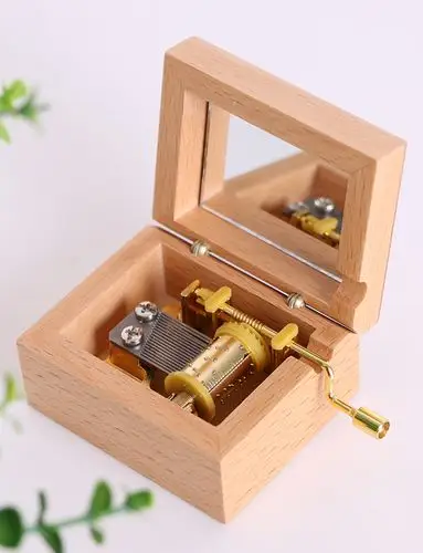 榉木手摇音乐盒八音盒创意生日礼物送女生男孩工艺礼品批发定制