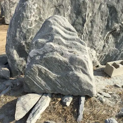 厂家直销批发小型景观石 泰山石制作安装 镇宅石头大量现货出售