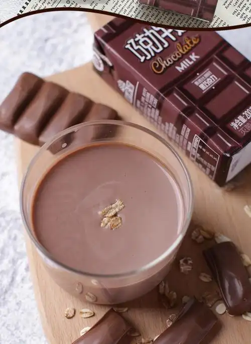 11月新希望香蕉牛奶巧克力牛奶200ml12盒早餐礼盒装整箱10月新希望12