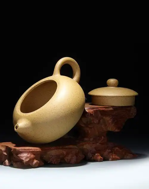 黄泥扁西施 紫砂壶 手工制作