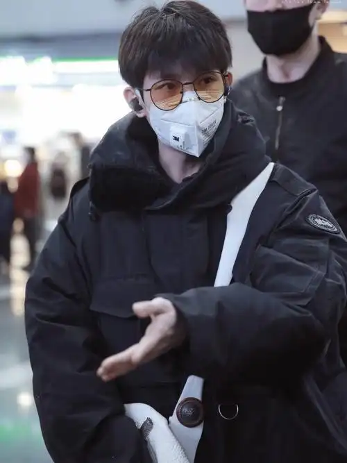 最美口罩脸#戴上口罩的明星依旧那么帅90,盖住脸庞_圈子-新氧美容