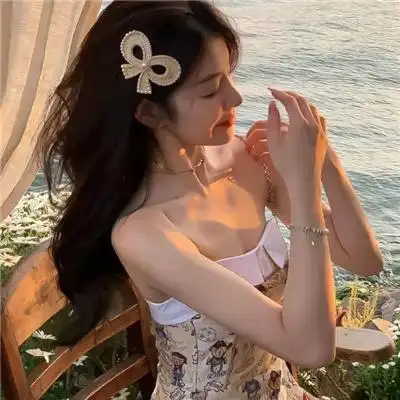 甜美可人的甜妹少女心满满女头