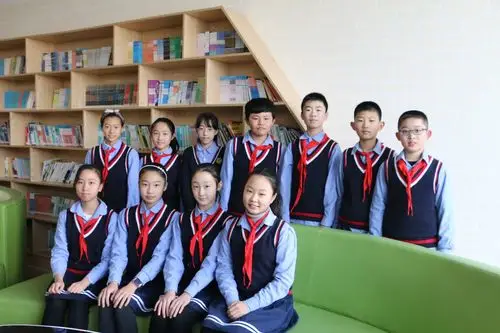 见贤思齐 尚礼奋进—香港路小学六年级2019-2020学年度第一学期期末