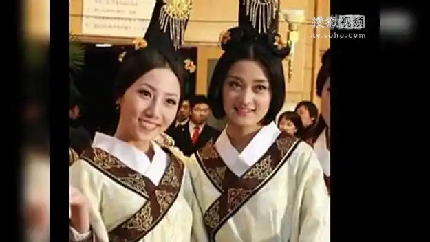 2012春晚小宫女肖婷佳个人清纯照