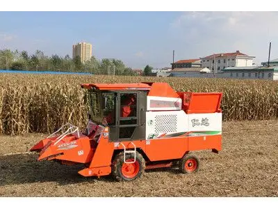 仁达4yzx2c自走式玉米收割机