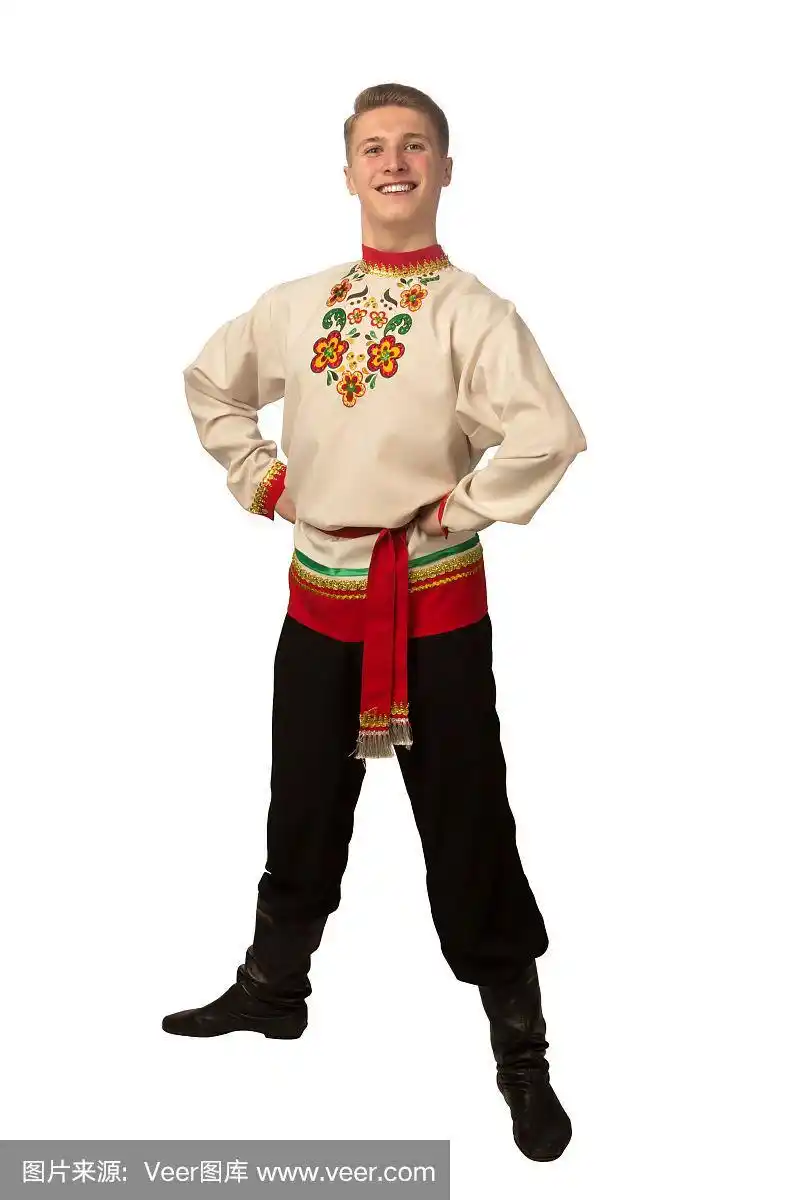 迷人的俄罗斯人跳舞在民族服装孤立的白色