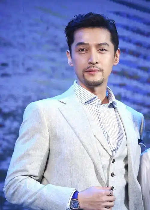 胡歌优雅绅士帅气写真图片39