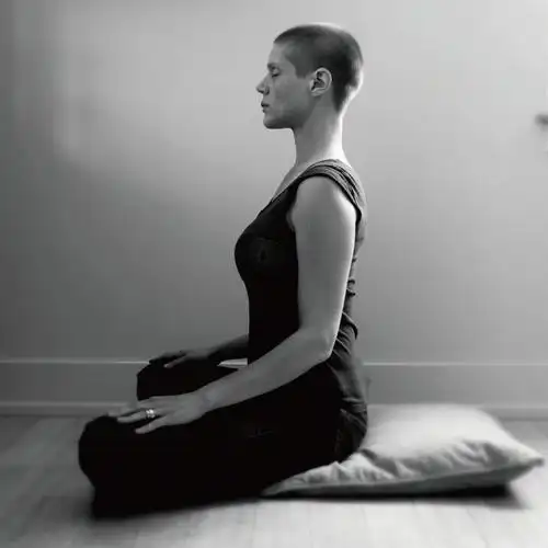 打坐    #原创   #正念   #设计   #红点奖   #工业设计盘腿坐的姿