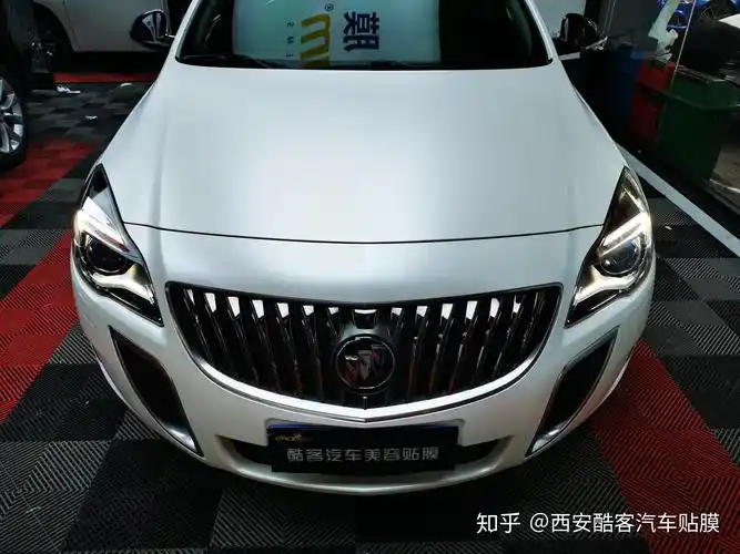 别克君威电光金属白改色