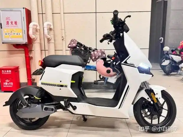 小牛f400t小牛f400t电动车怎么样使用四周优缺点评测