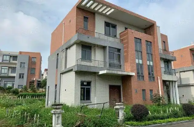 位置好,鹤山碧桂园(别墅)二手房,210万,4室2厅,3卫,220平米-江门安居