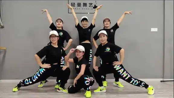 6人版队形变换疾风之曳观众都说没看够再来一曲