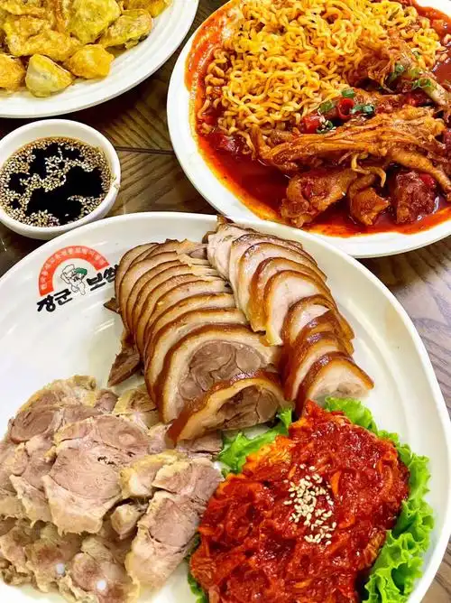 沈阳西塔正宗韩餐韩剧同款包肉香迷糊了