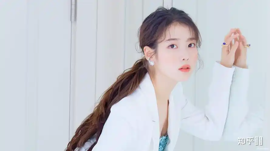 谁有iu的这张图片的高清图? - 知乎