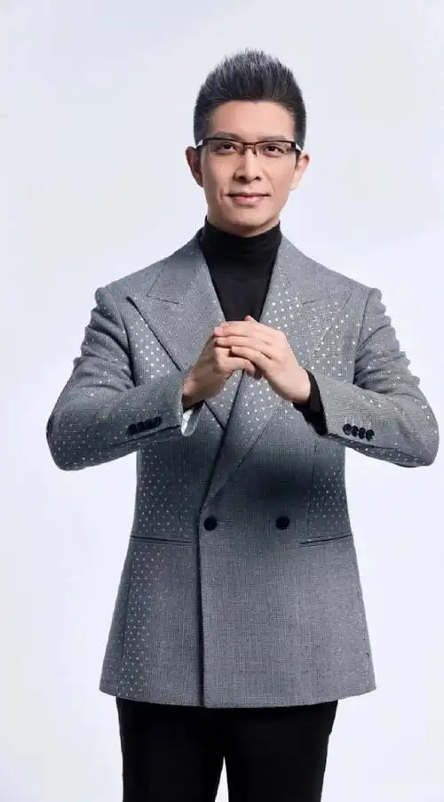 朱广权说话出口成章##朱广权新段子又押韵上了