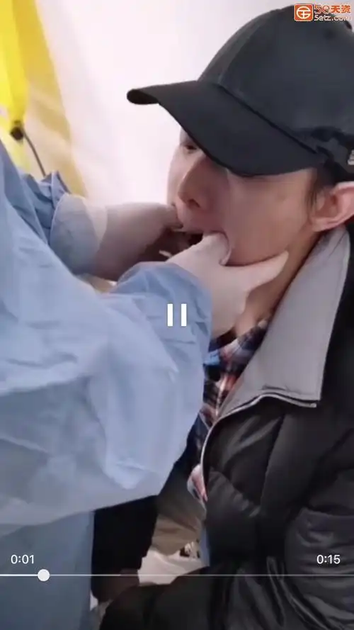 霍尊发视频回应下巴脱臼,开玩笑称经常如此,网友:听着都疼