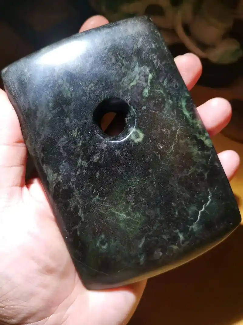 龙山文化玉钺微距赏析