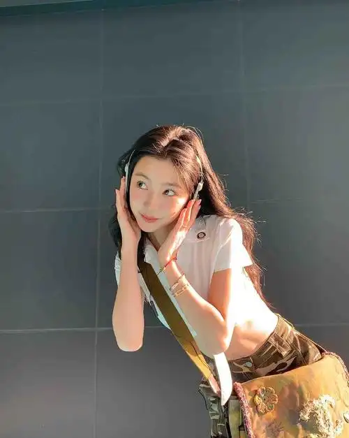 易梦玲是性感宝贝吧!