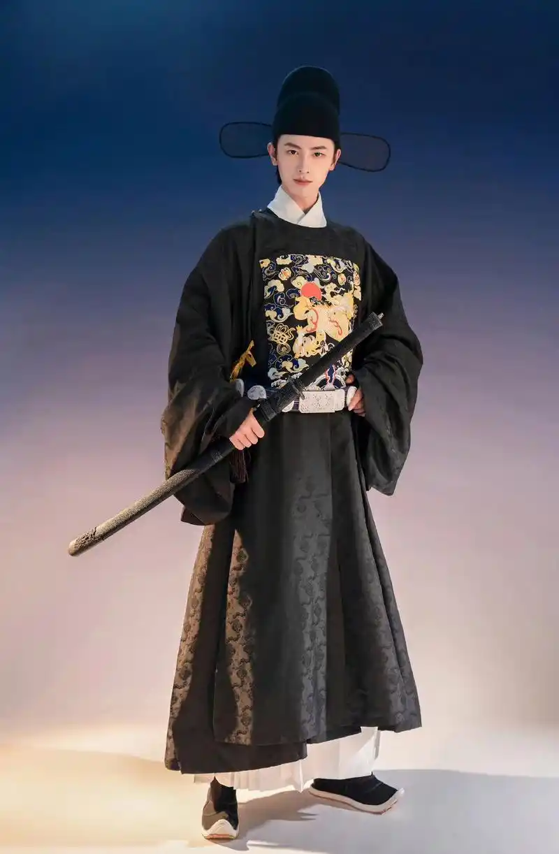 "汉服男装"火出圈!原来汉服也很适合男人穿,儒雅又帅气