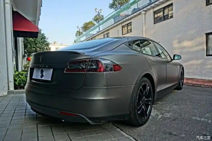 冲鸭更具未来感的环保骑士哑光金属灰models