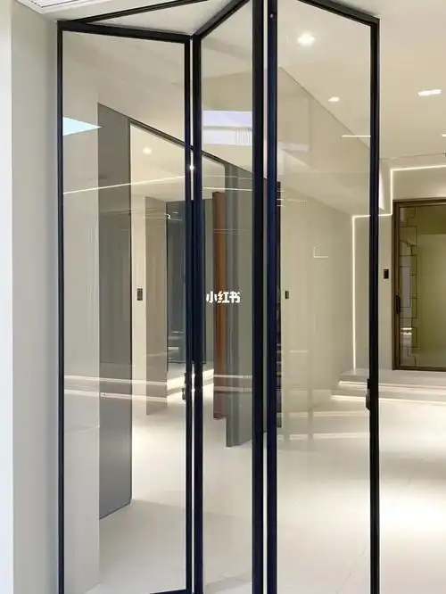 窄边极简折叠玻璃门