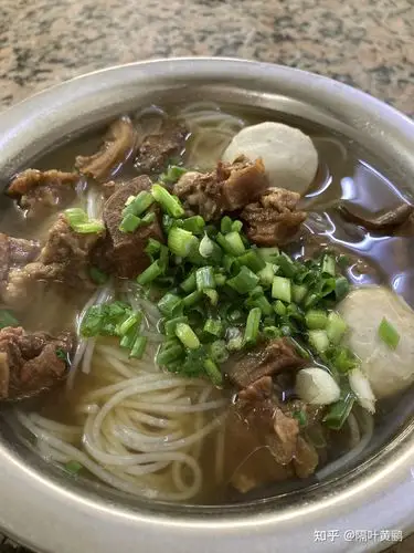 玉林的牛腩粉和牛肉巴 - 知乎