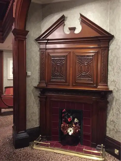 壁炉,哪怕只是摆摆样子,也提升了生活的情趣.