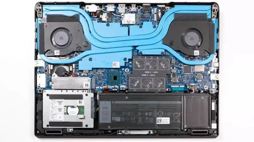 上图是戴尔g7-7590的拆机实拍图,4热管双风扇的组合,让人眼熟的散热