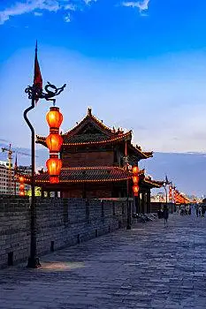 西安城墙夜景图片