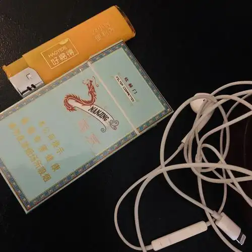 吃饭喝酒 还抽炫赫门