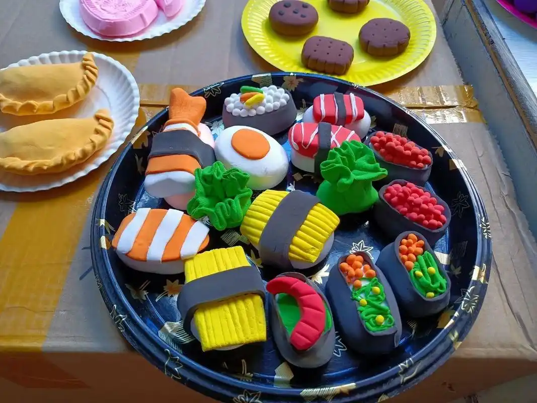 幼儿园手工制作粘土美食篇 超轻粘土制作敲像的甜点,潮汕美食#超轻