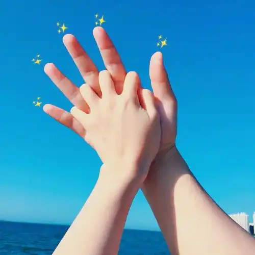 小清新情侣拍照手势