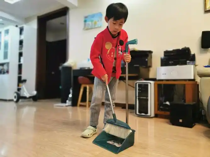 蜊江小学一年级六班劳动验证——扫地