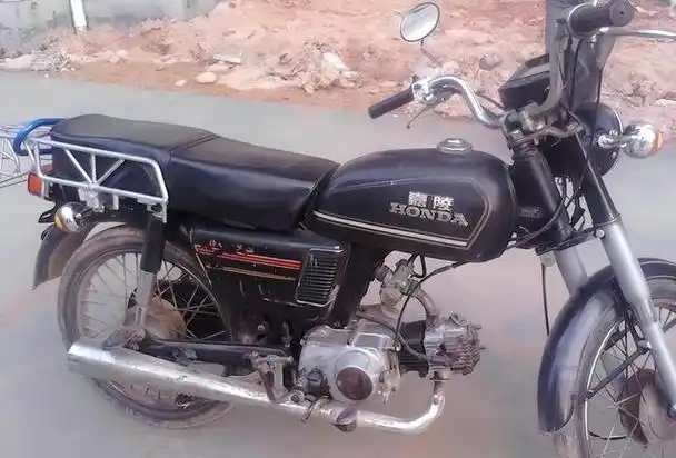 八九十年代的7款"古董"摩托车,能认出来说明你"已经老了"