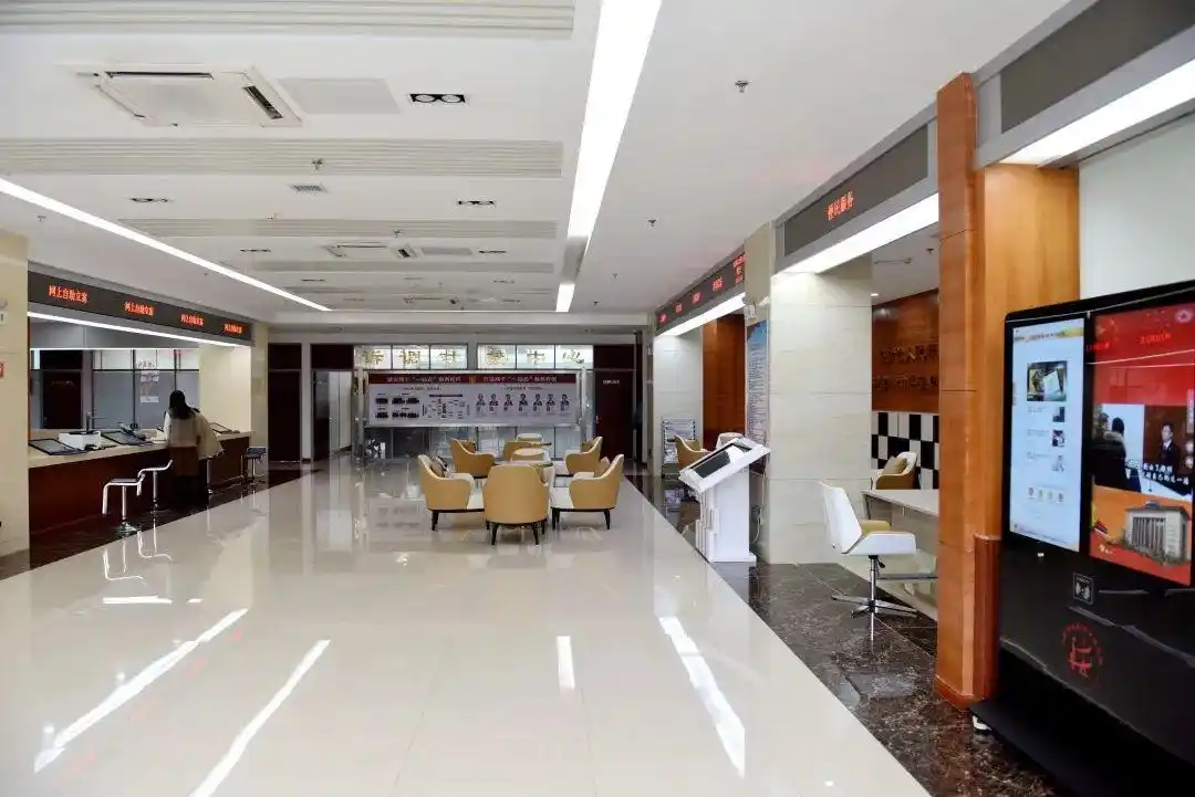 烟台高新区法院以人民群众高不高兴的标准做起,从人民群众不够满意的