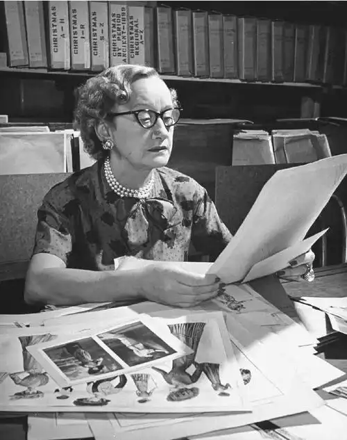 美国时尚界传奇哈蒂卡内基