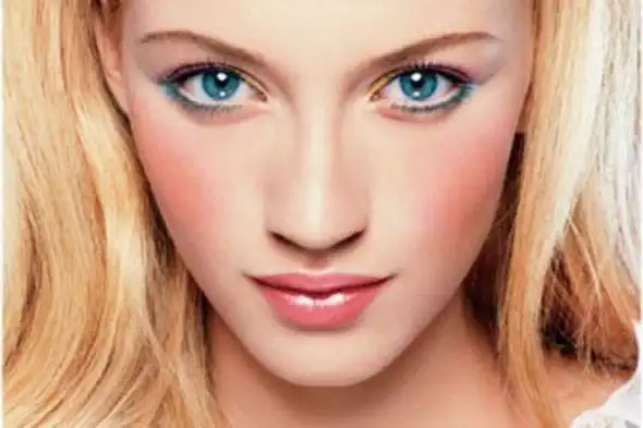 面部使用化妆品过敏了,怎么办?