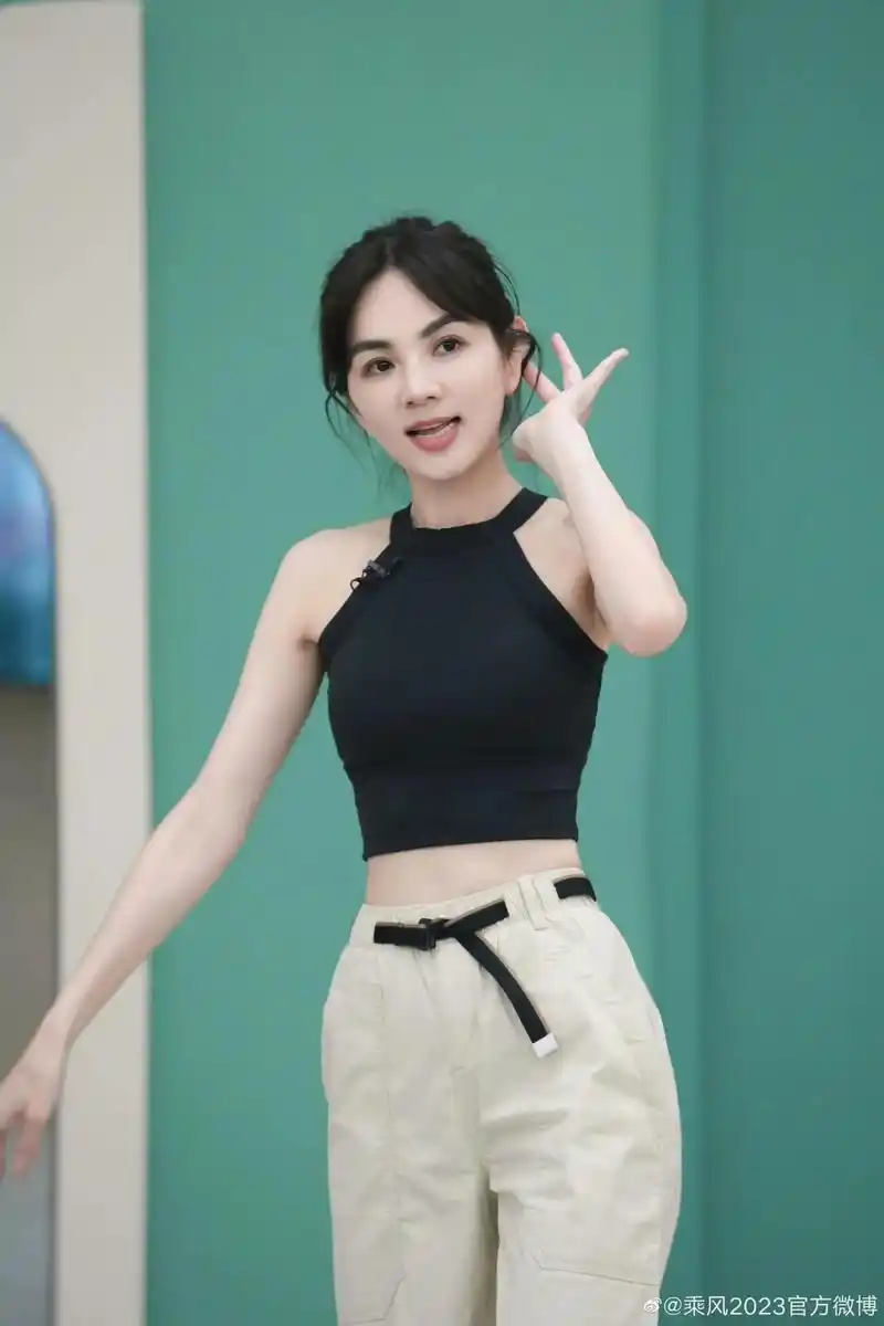 #陈嘉桦 #ella陈嘉桦 乘风一公练习室剧照,ella有在 - 抖音