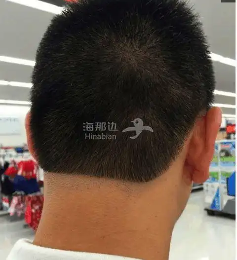 请问后脑勺那道又平又直的线是什么鬼,理发师你以前是学几何出身的吗?